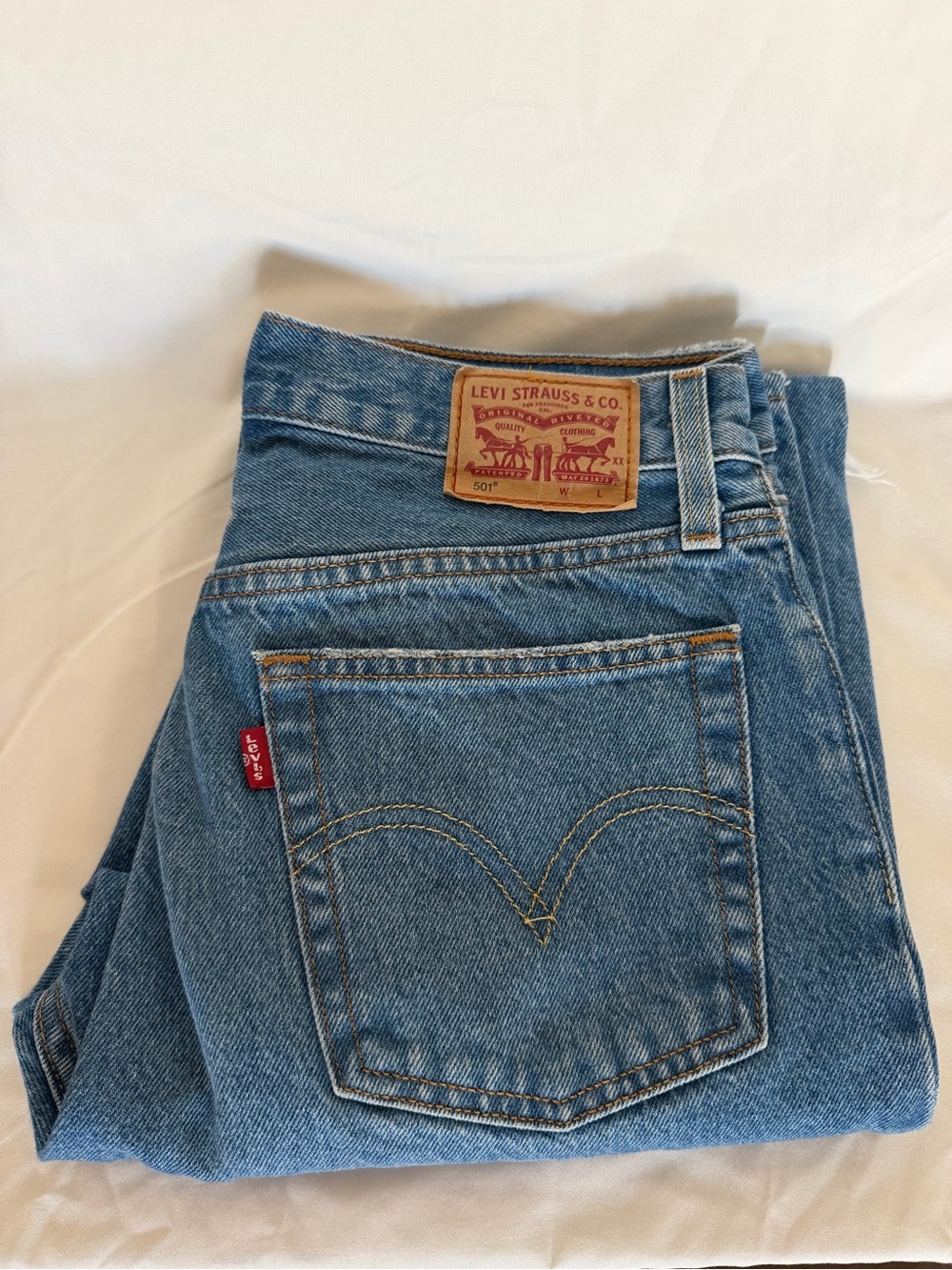 Levi's Women’s Light Blue Straight-Leg Jeans